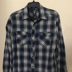 Kuhl pearl snap long sleeve